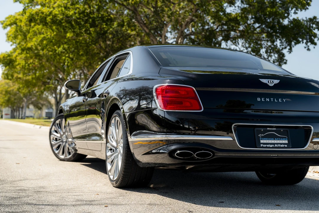 2022 Bentley Continental Flying Spur - Image 28 of 31