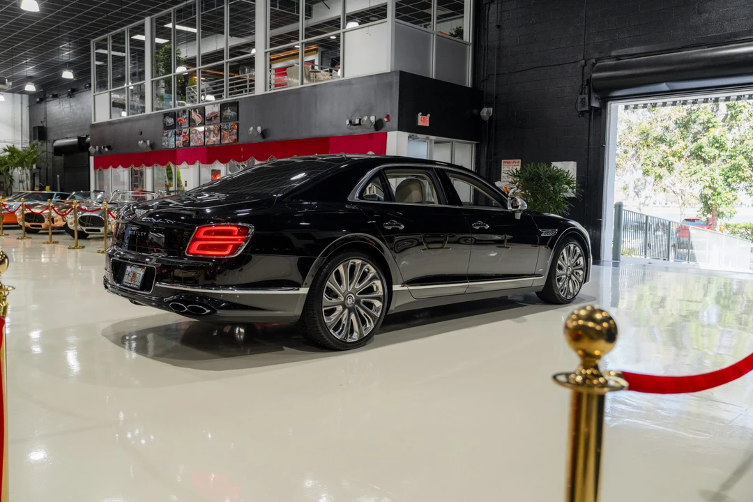 2022 Bentley Continental Flying Spur - Image 20 of 31