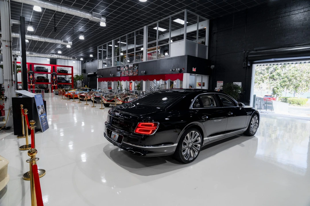 2022 Bentley Continental Flying Spur - Image 19 of 31