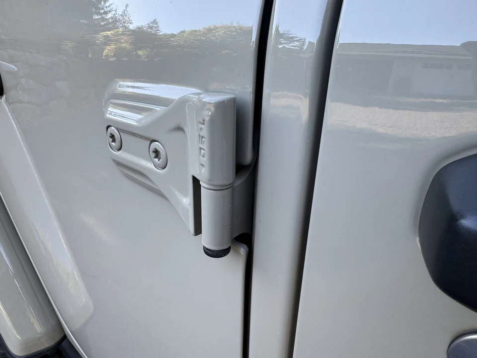 2022 Jeep JL Wrangler - Image 23 of 31