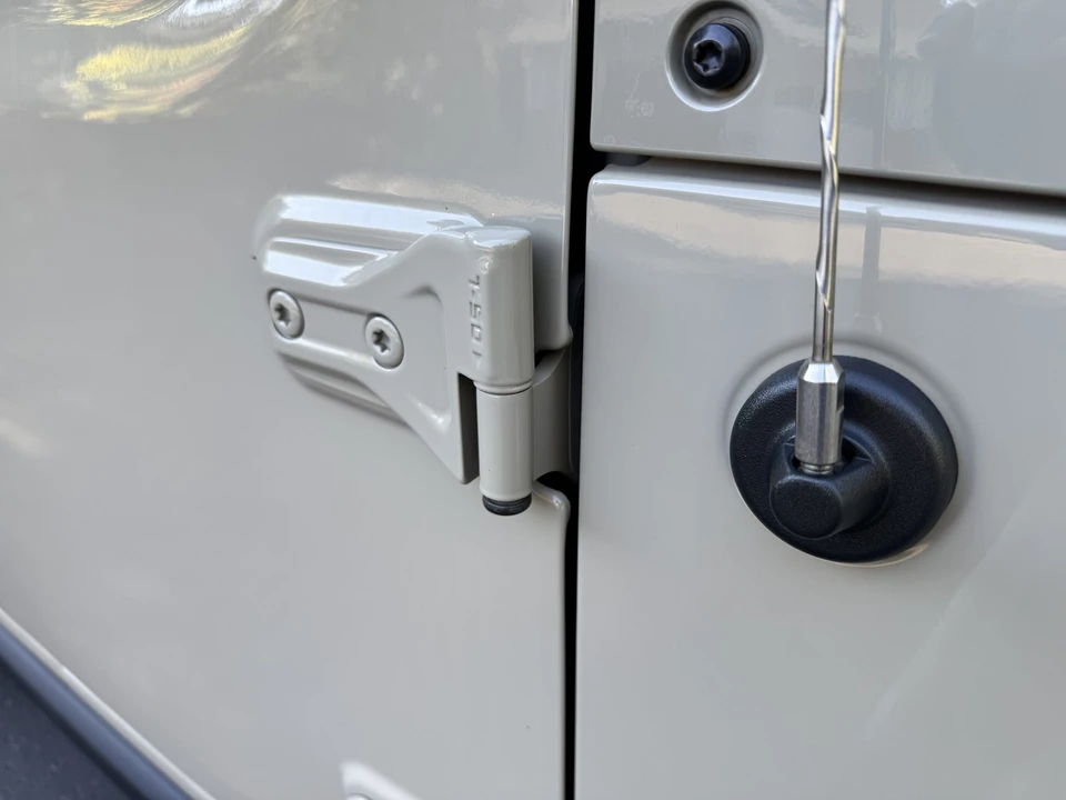 2022 Jeep JL Wrangler - Image 31 of 31