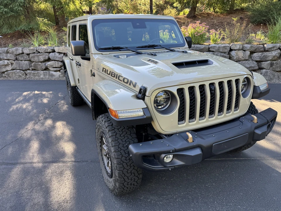 2022 Jeep JL Wrangler - Image 17 of 31
