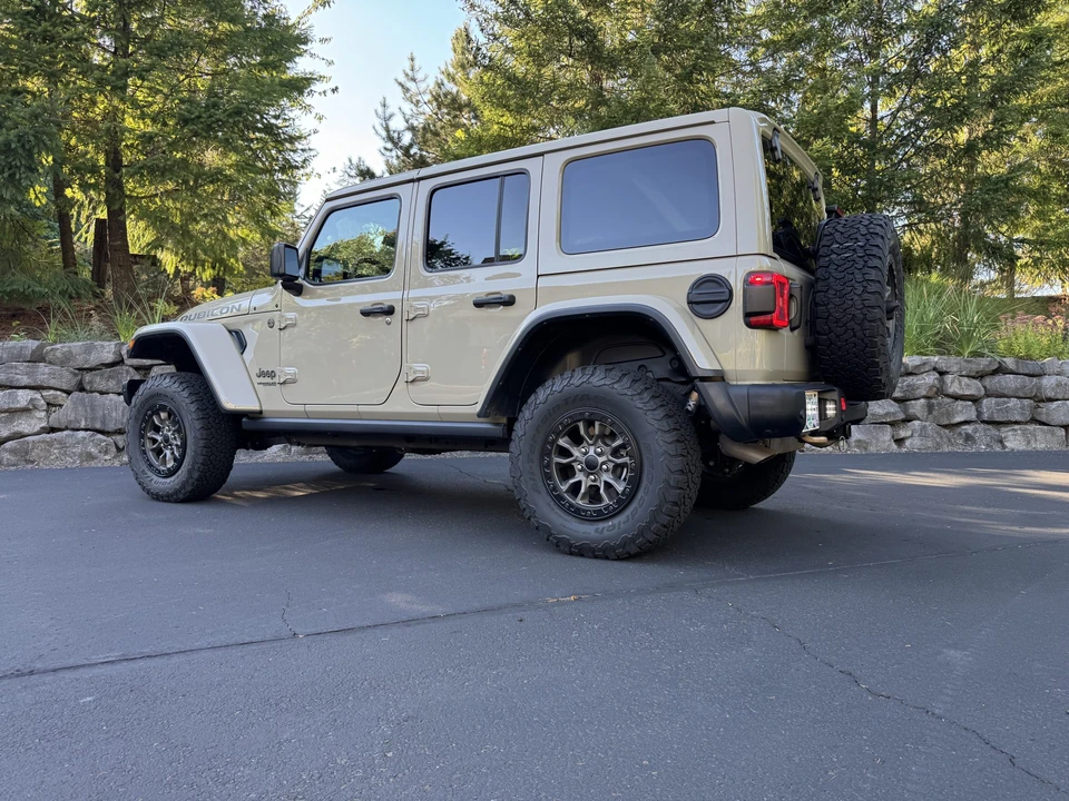 2022 Jeep JL Wrangler - Image 6 of 31