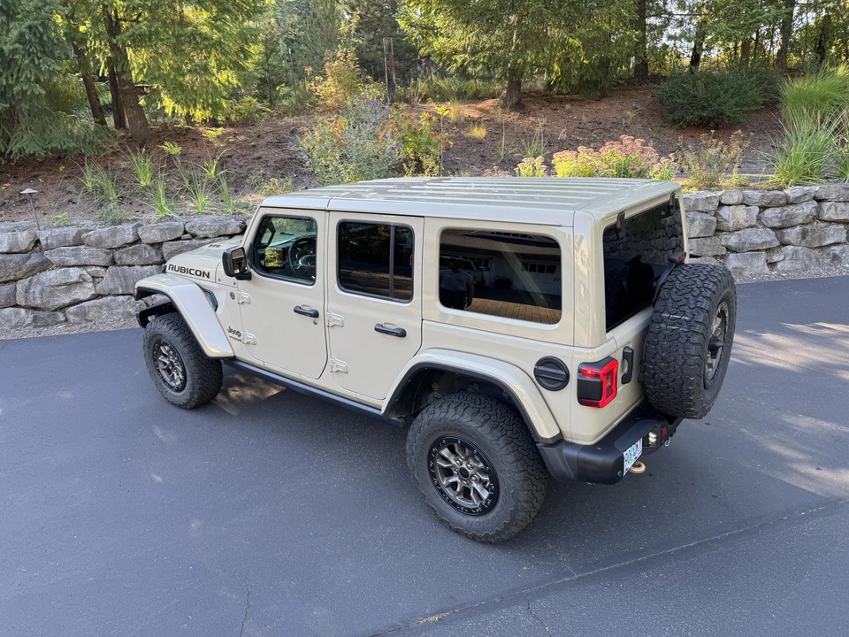 2022 Jeep JL Wrangler - Image 7 of 31