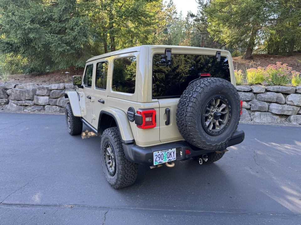 2022 Jeep JL Wrangler - Image 9 of 31