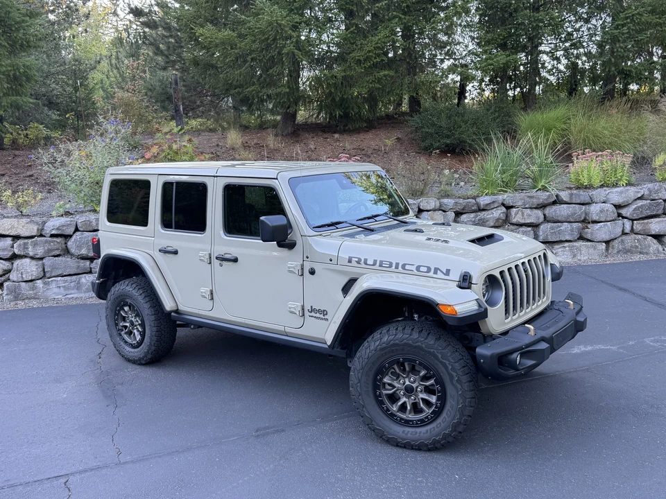 2022 Jeep JL Wrangler - Image 13 of 31
