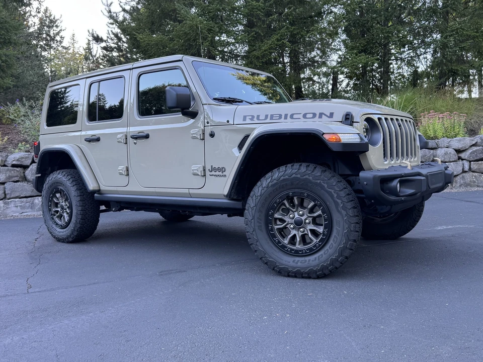 2022 Jeep JL Wrangler - Image 14 of 31