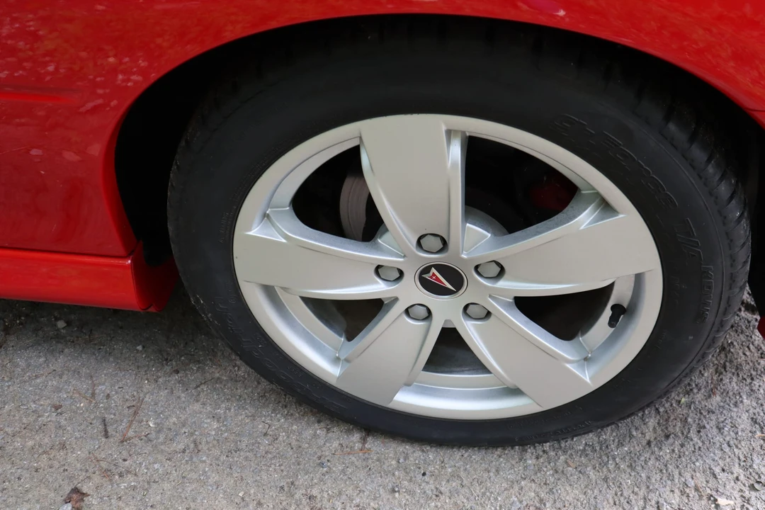 2005 Pontiac GTO 4th Gen - Image 28 of 31