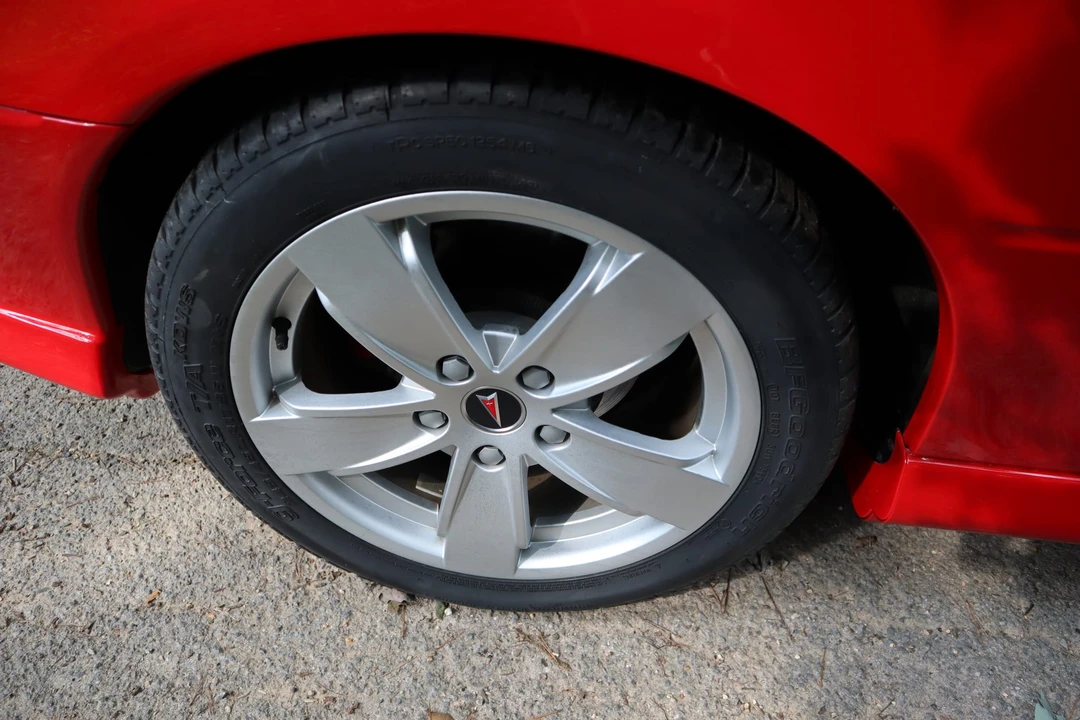 2005 Pontiac GTO 4th Gen - Image 29 of 31