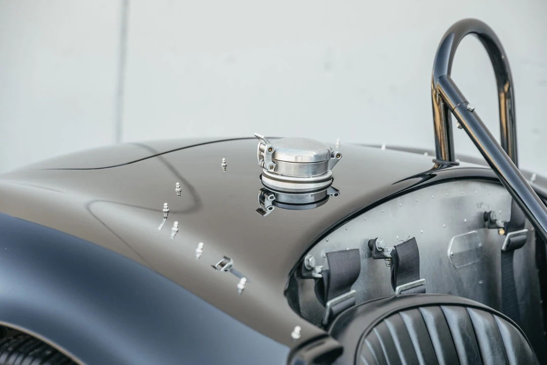 Shelby Cobra Replica - Image 27 of 31