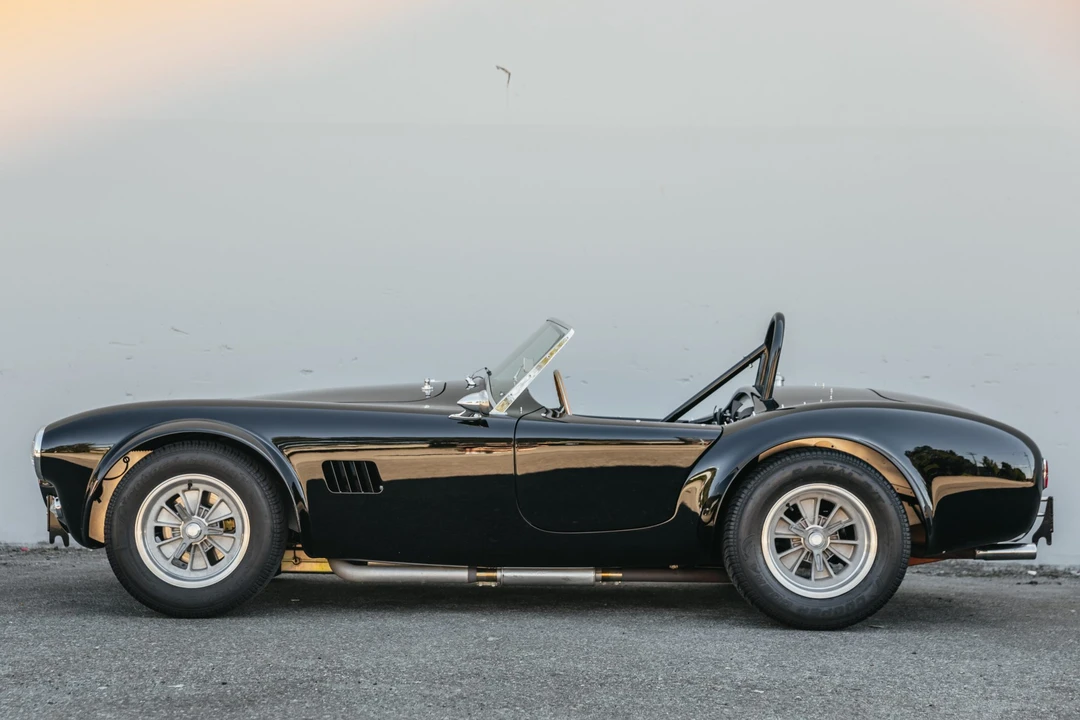 Shelby Cobra Replica - Image 2 of 31