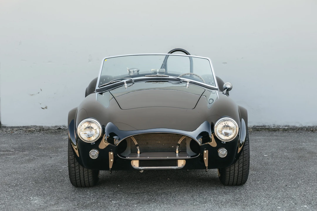 Shelby Cobra Replica - Image 9 of 31