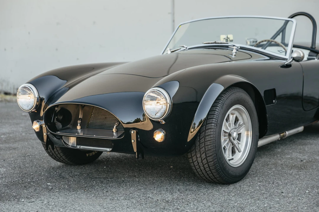Shelby Cobra Replica - Image 13 of 31