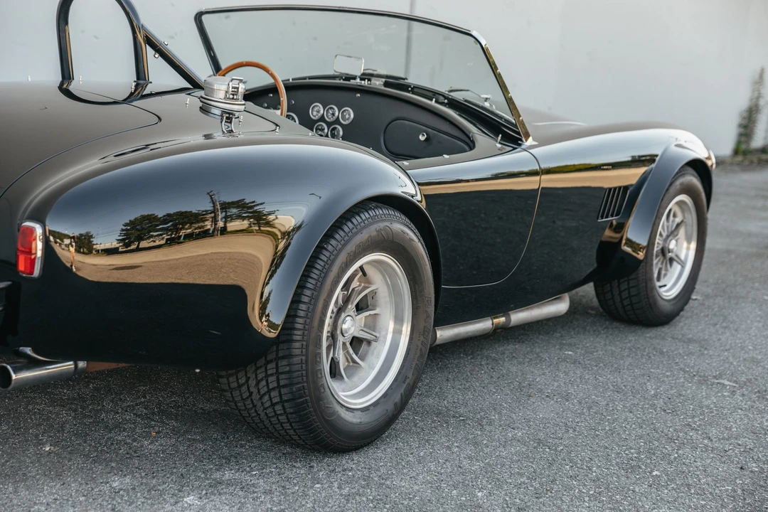Shelby Cobra Replica - Image 19 of 31