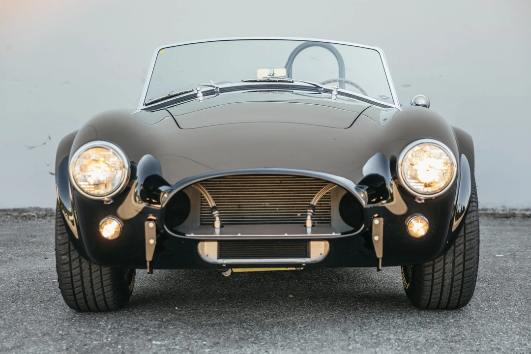 Shelby Cobra Replica - Image 10 of 31