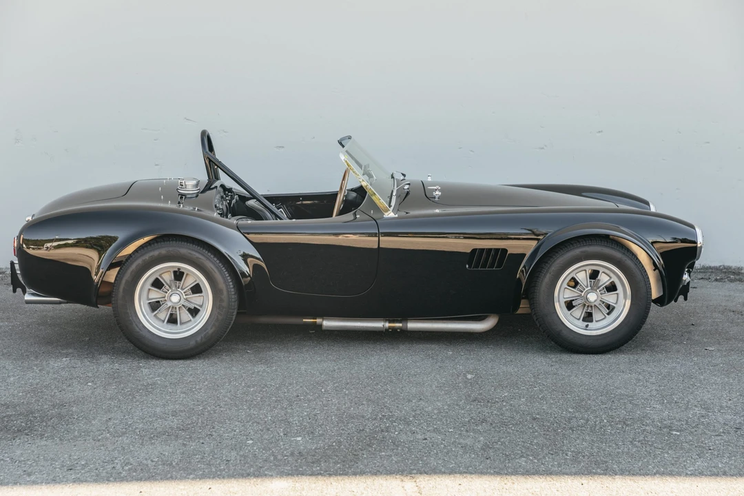 Shelby Cobra Replica - Image 7 of 31