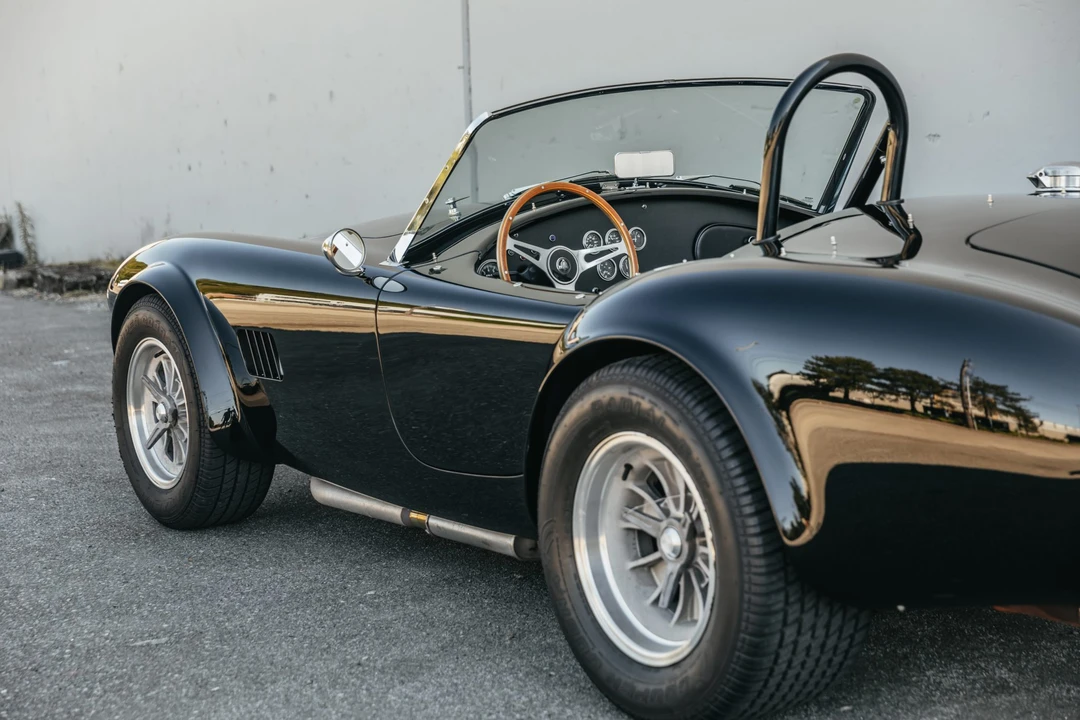 Shelby Cobra Replica - Image 18 of 31