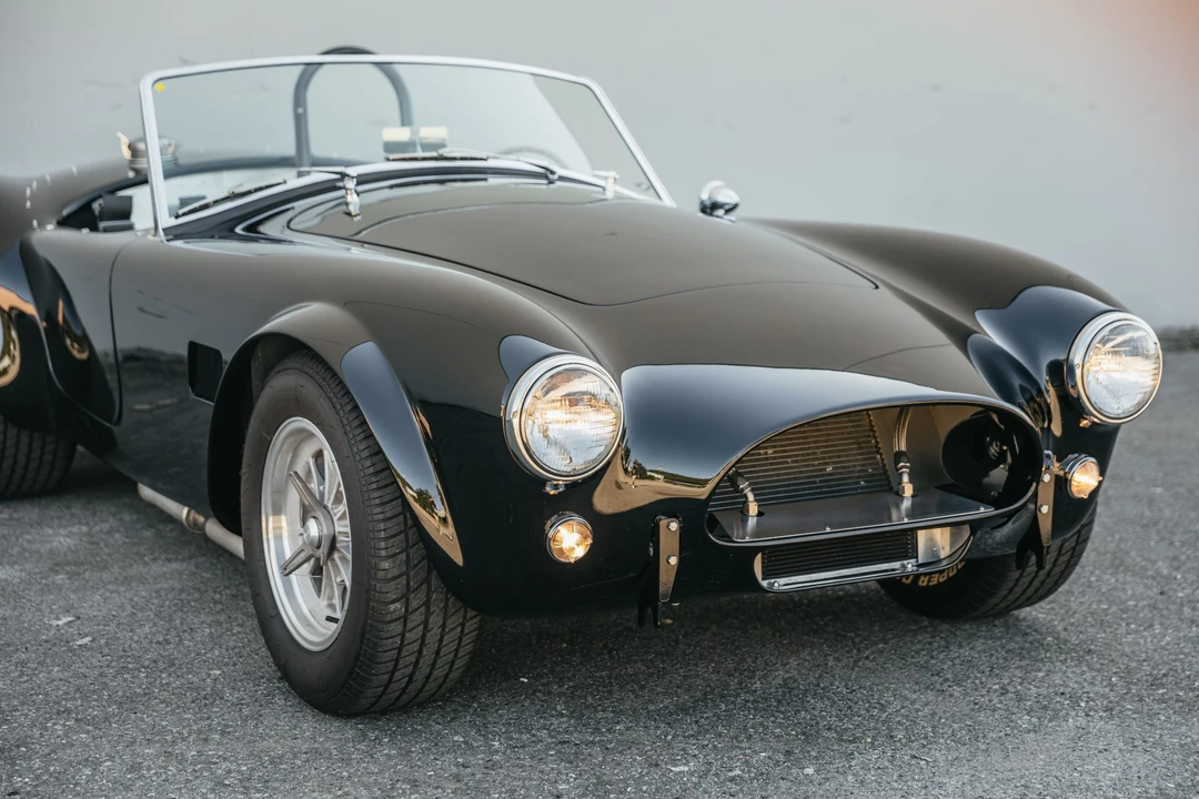 Shelby Cobra Replica - Image 12 of 31