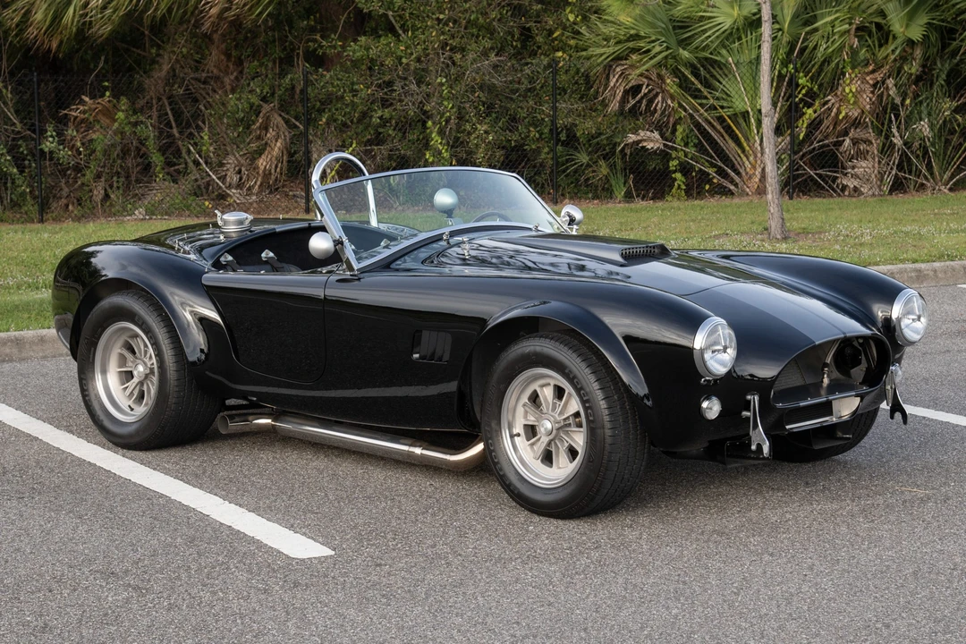 Shelby Cobra Replica - Image 8 of 31