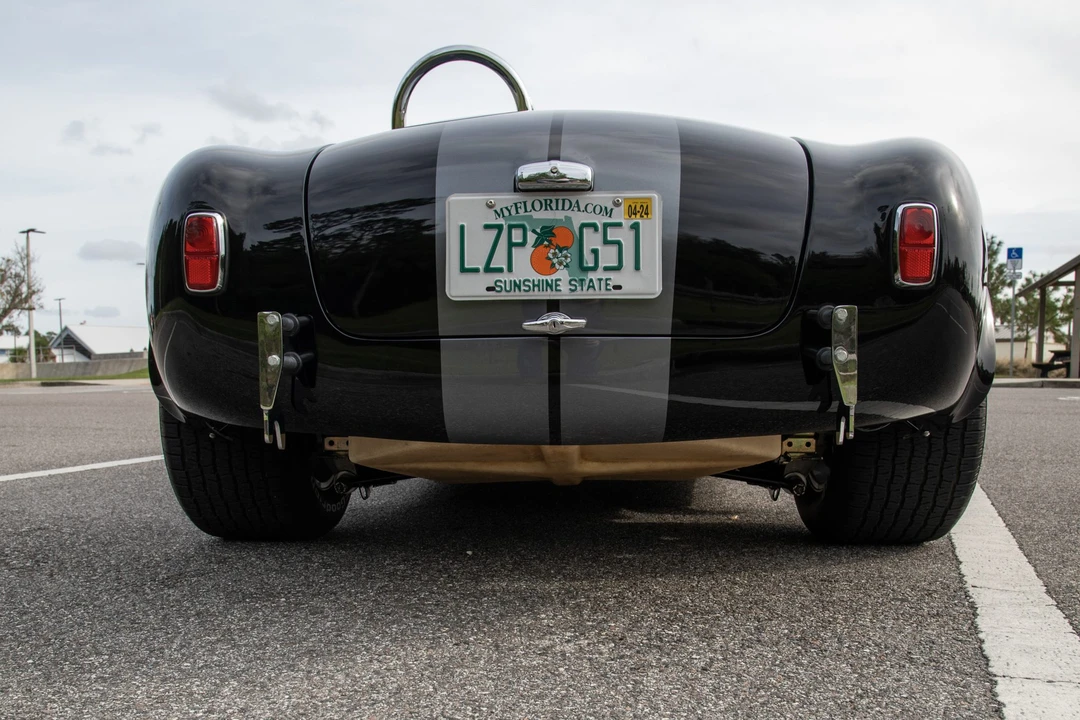 Shelby Cobra Replica - Image 5 of 31