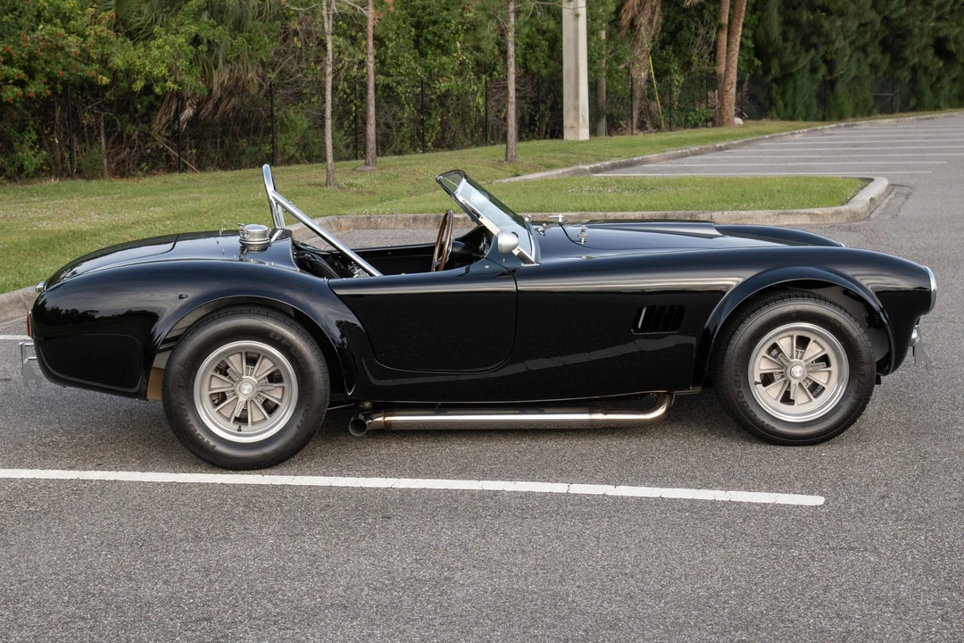 Shelby Cobra Replica - Image 7 of 31