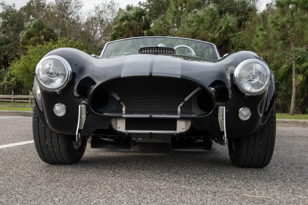 Shelby Cobra Replica - Image 11 of 31