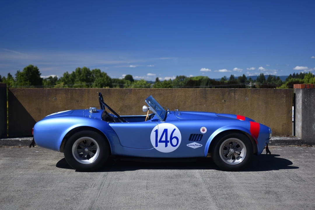 Shelby Cobra Replica - Image 17 of 31