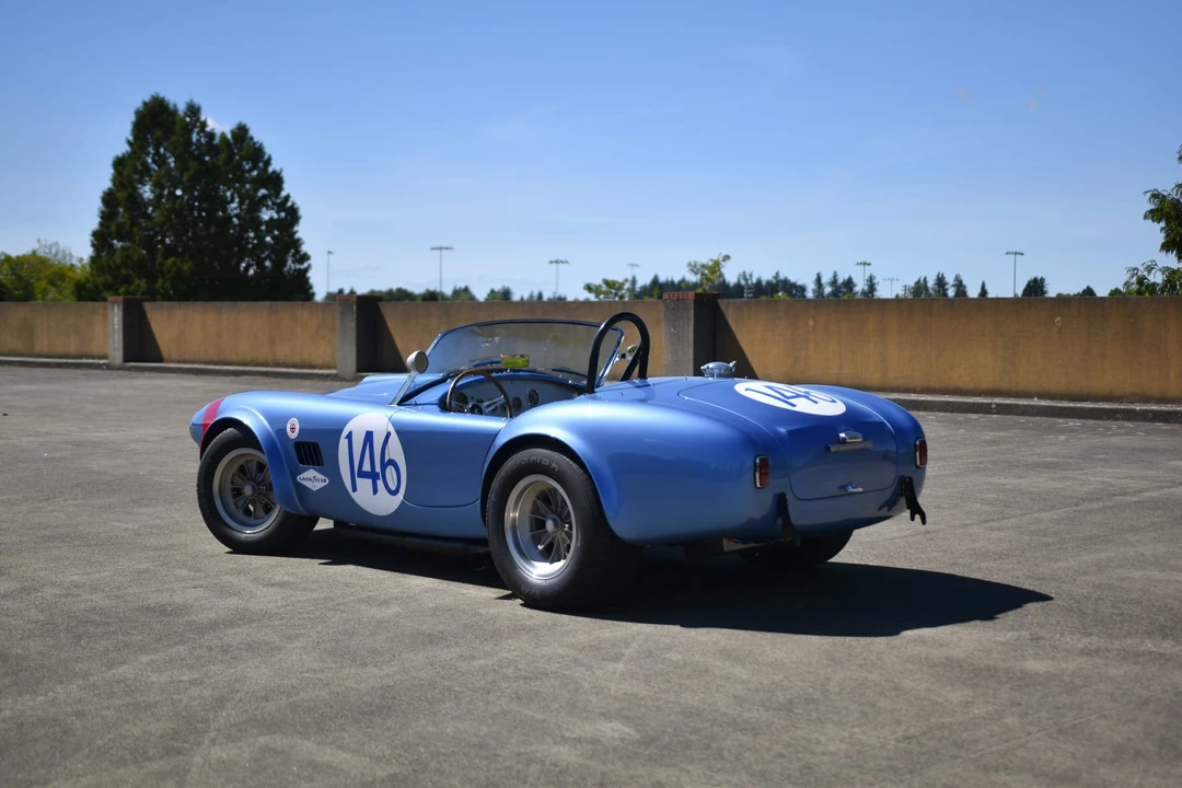 Shelby Cobra Replica - Image 25 of 31
