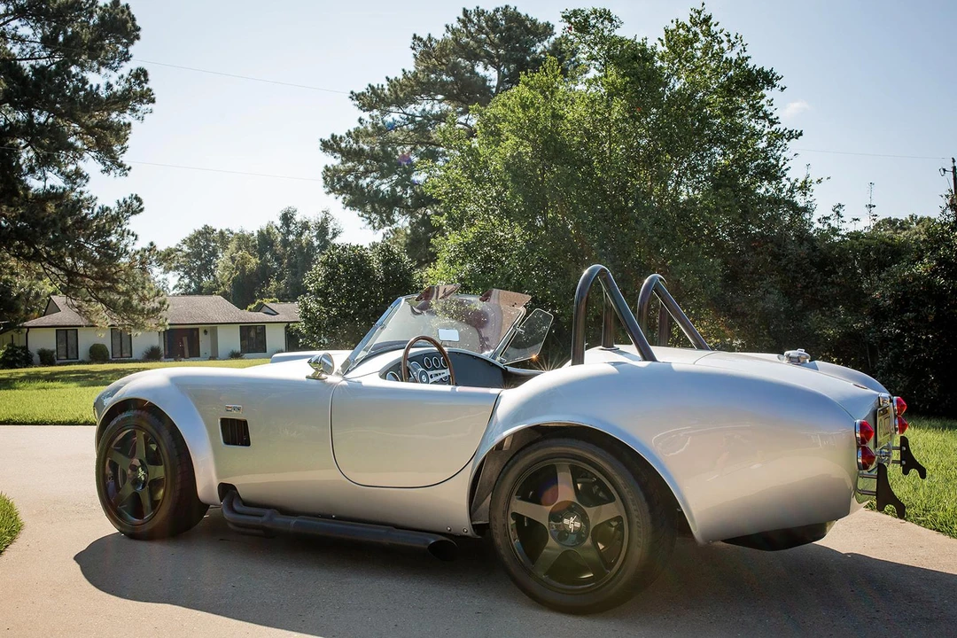 Shelby Cobra Replica - Image 15 of 31