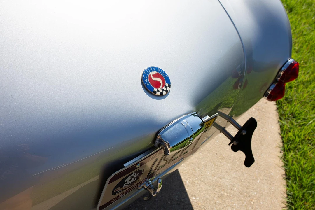 Shelby Cobra Replica - Image 23 of 31
