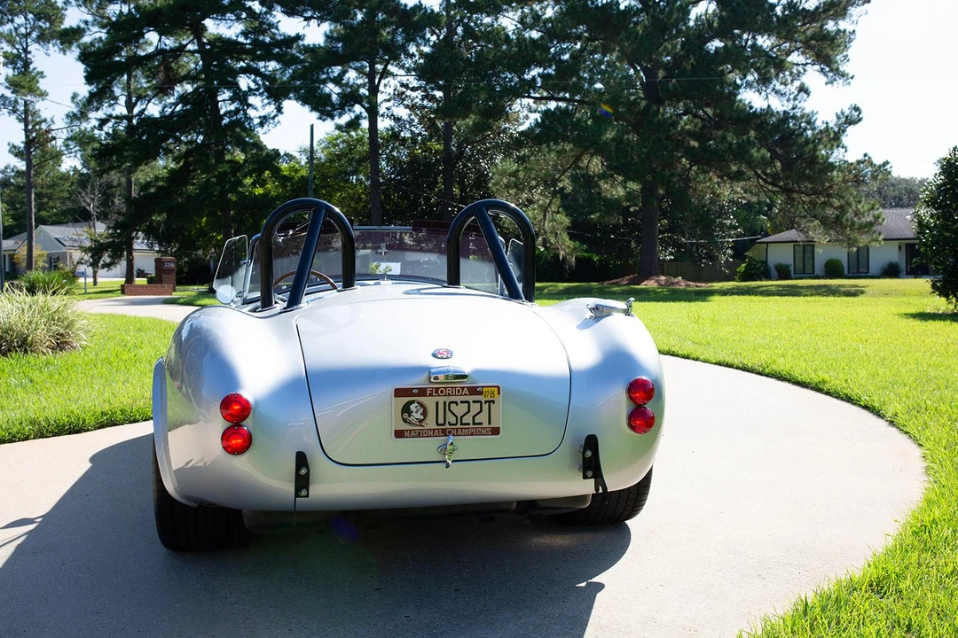 Shelby Cobra Replica - Image 13 of 31