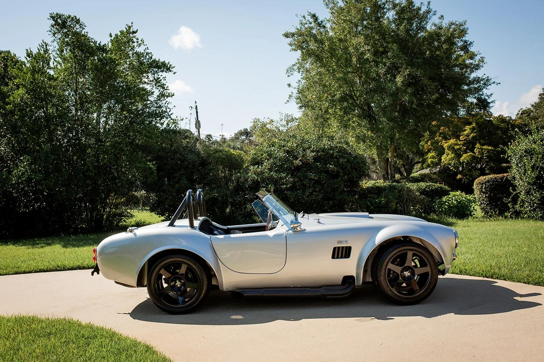 Shelby Cobra Replica - Image 10 of 31