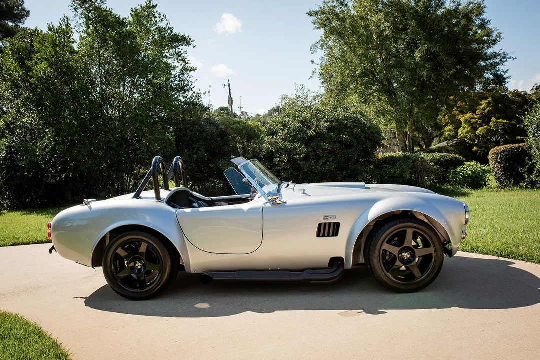 Shelby Cobra Replica - Image 11 of 31