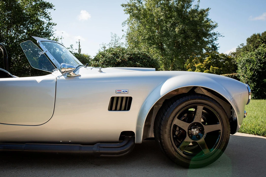Shelby Cobra Replica - Image 20 of 31