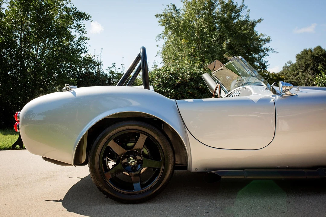 Shelby Cobra Replica - Image 19 of 31