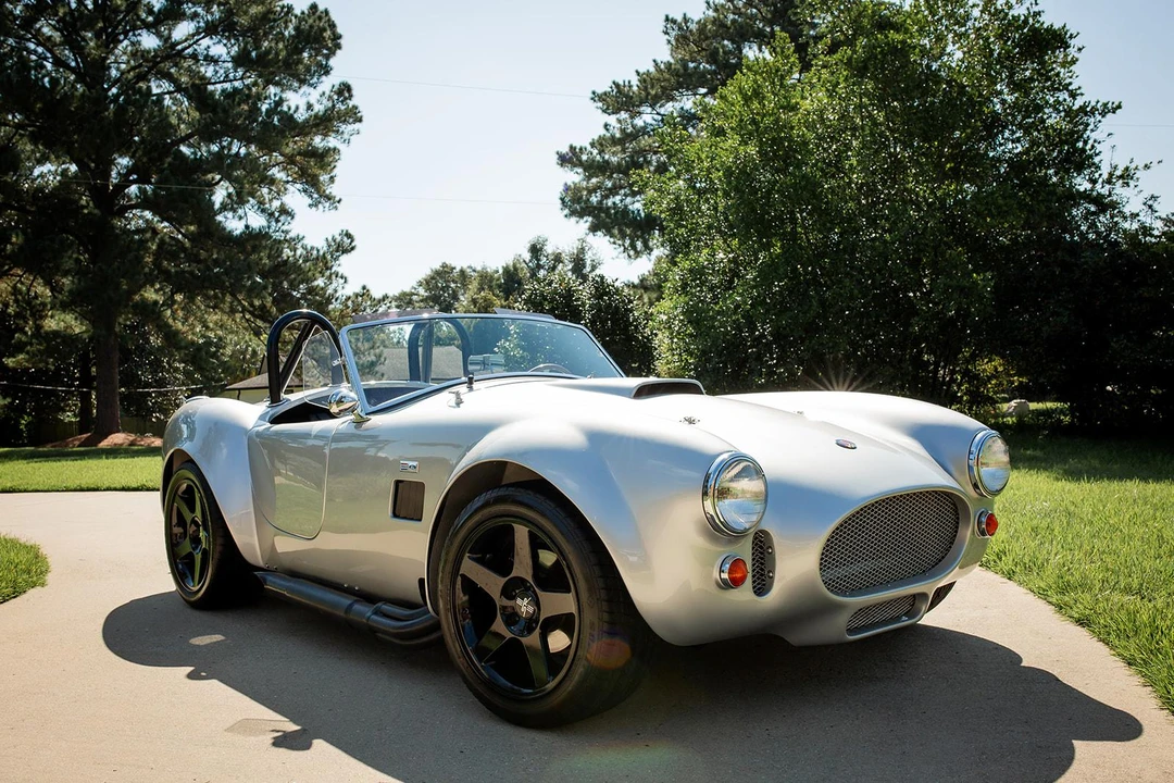 Shelby Cobra Replica - Image 9 of 31