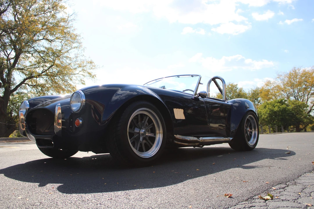 Shelby Cobra Replica - Image 15 of 31