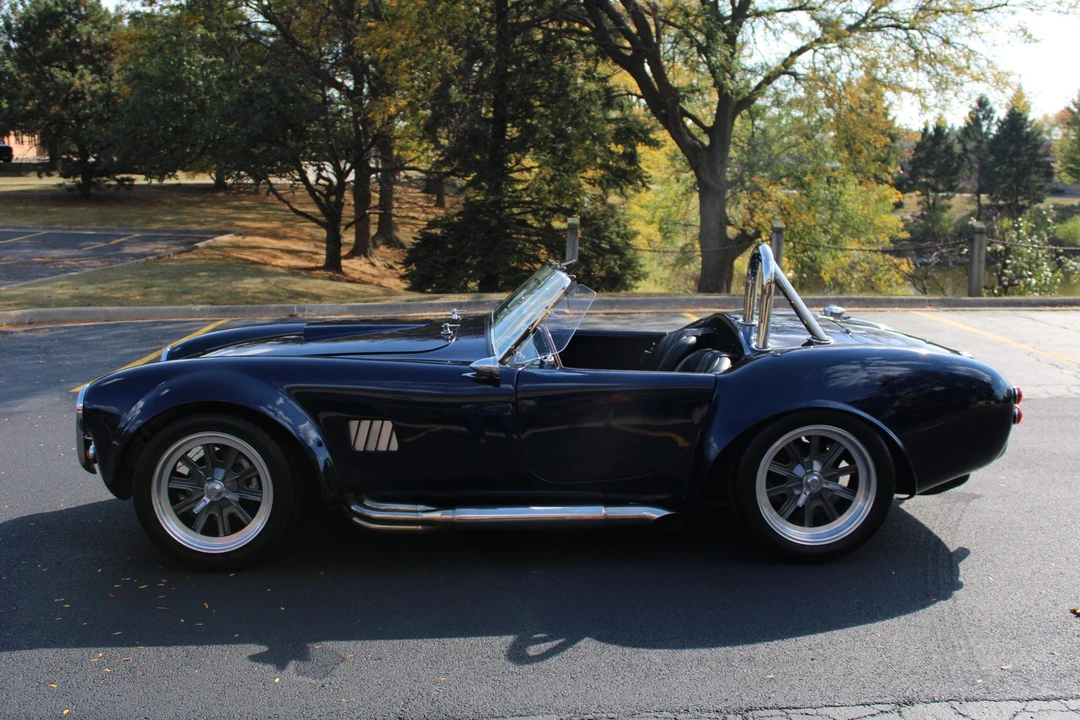 Shelby Cobra Replica - Image 19 of 31