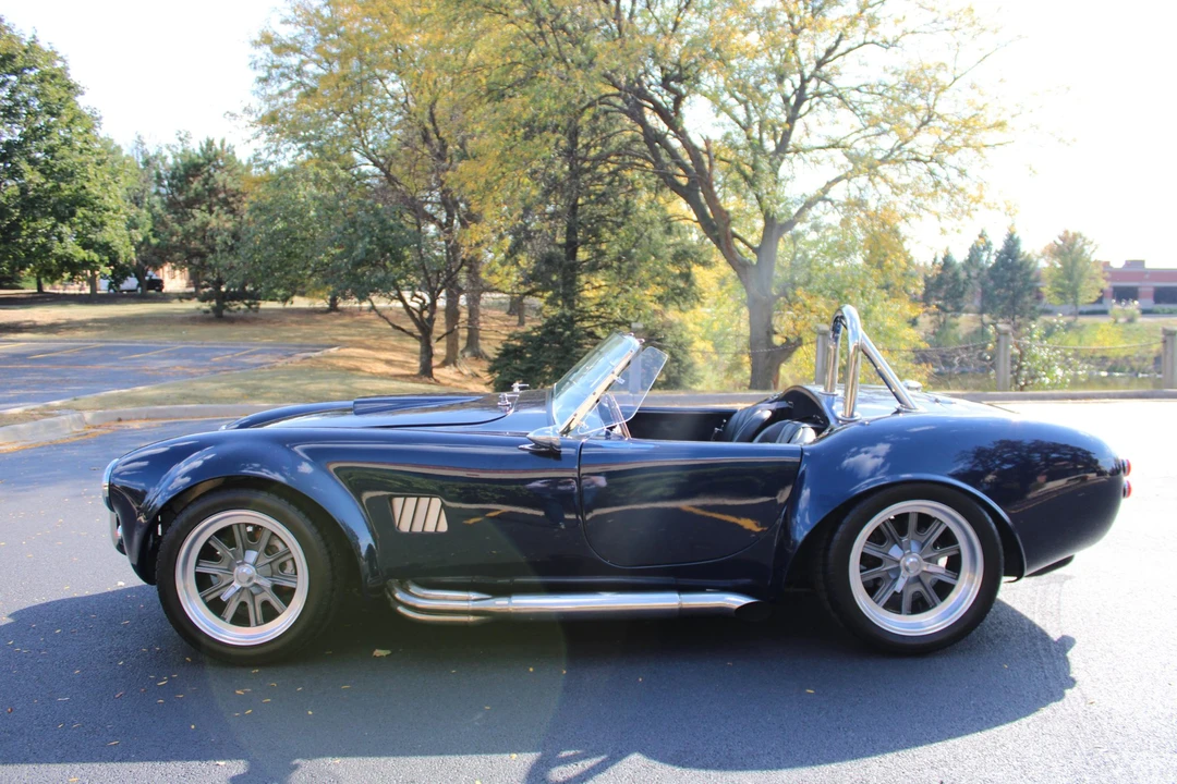 Shelby Cobra Replica - Image 18 of 31