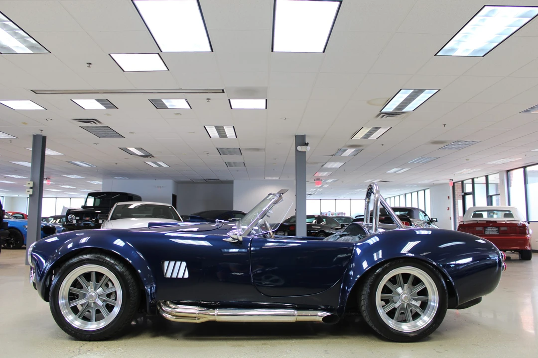 Shelby Cobra Replica - Image 5 of 31