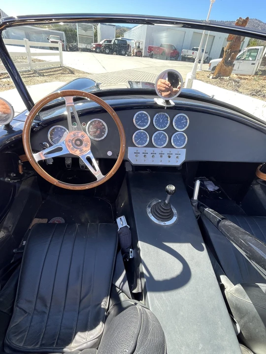 Shelby Cobra Replica - Image 23 of 31