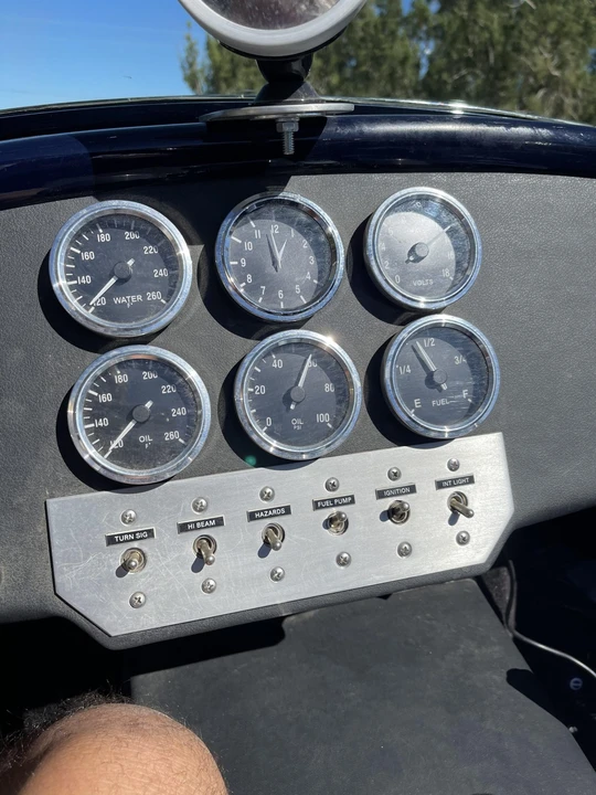 Shelby Cobra Replica - Image 25 of 31