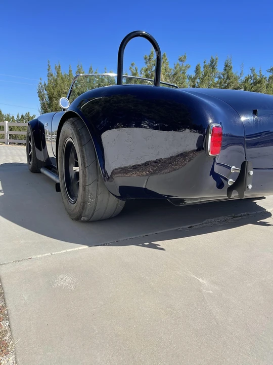 Shelby Cobra Replica - Image 17 of 31