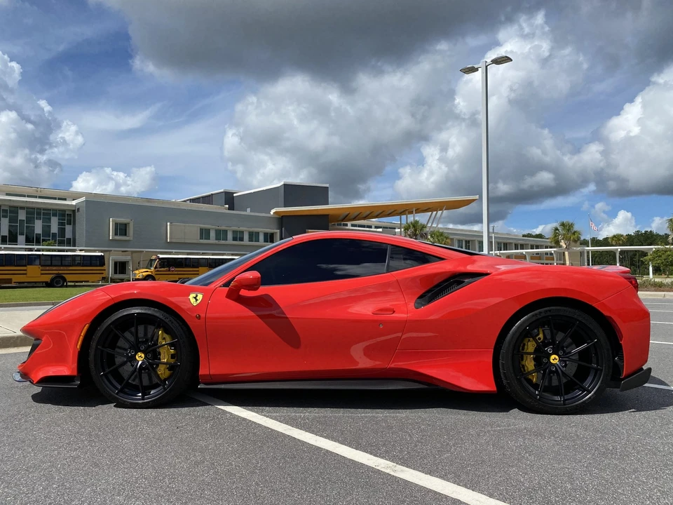 2020 Ferrari 488 Pista - Image 19 of 31