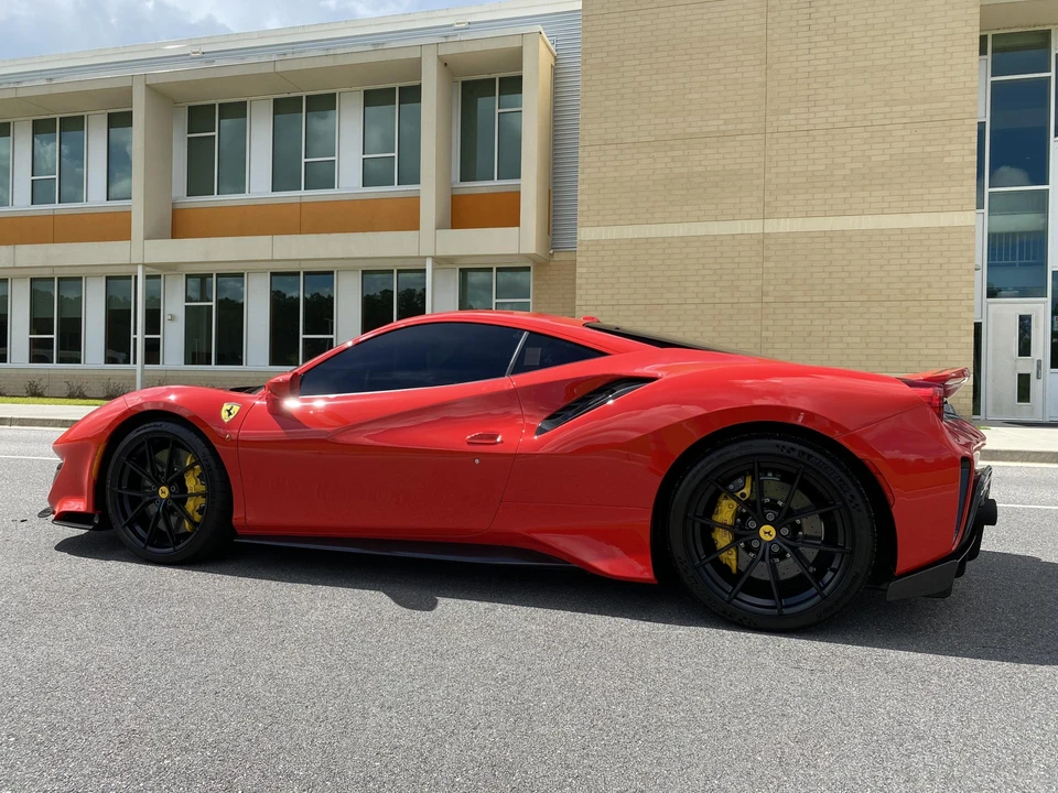 2020 Ferrari 488 Pista - Image 16 of 31