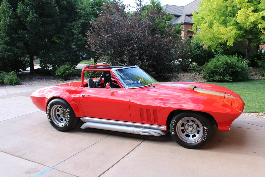 Chevrolet Corvette C2 - Image 23 of 31