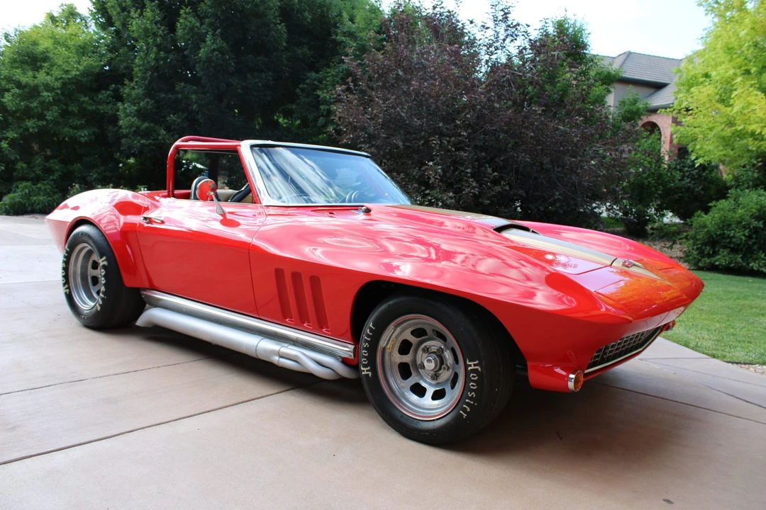 Chevrolet Corvette C2 - Image 25 of 31