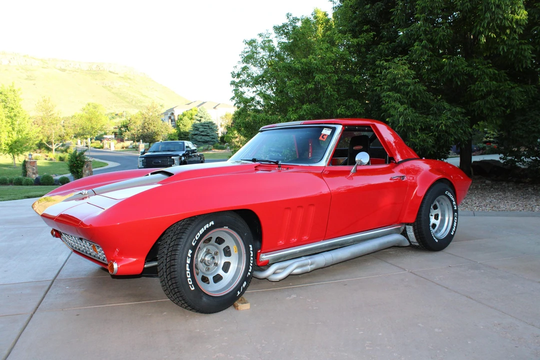 Chevrolet Corvette C2 - Image 7 of 31