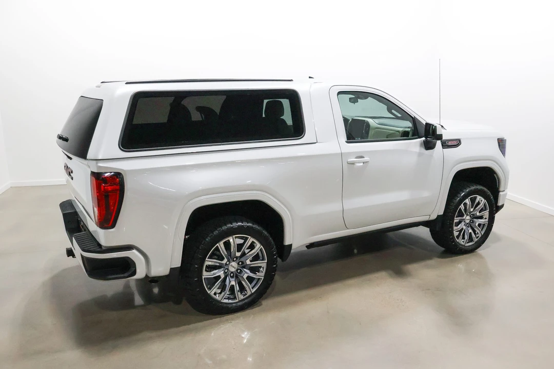 2025 GMC Sierra 5th Gen - Image 27 of 31