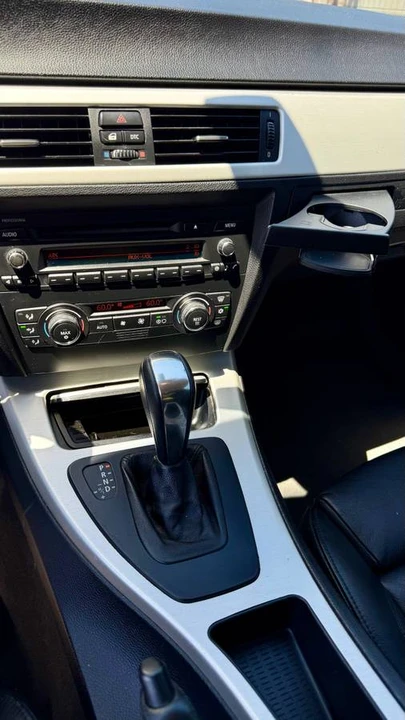 2007 BMW E90 335i Sedan - Image 8 of 18